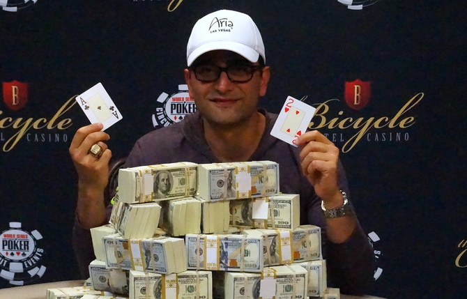 Esfandiari vyhrál Main Event WSOPC Bicycle, v heads-upu zdolal Jamieho Golda