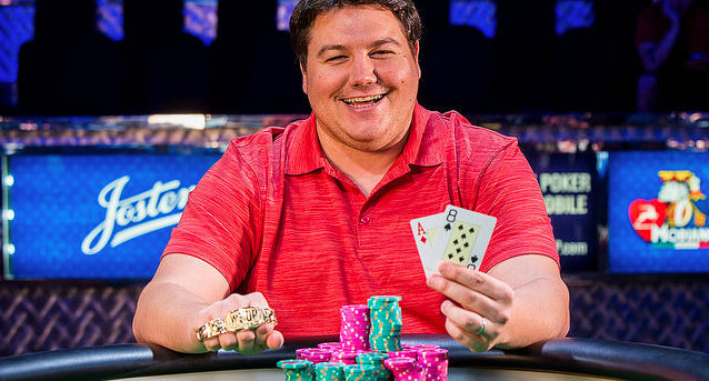 Shaun Deeb ukořistil dva finálové stoly během prvního dne série SCOOP