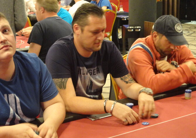 G4G: PF Main Event den 1D chipleaduje z našich Morfeus
