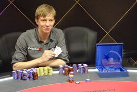 Pokerbreak Cup: Flary v heads-upu soupeře nedorazil! Vítězí Robert Marcin Witek