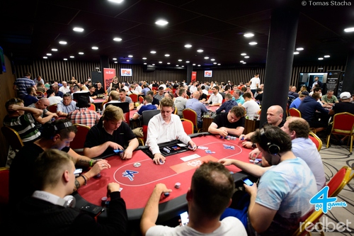3072016_redbet_main_event_1cd_48_20160730_1513495900
