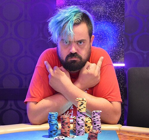 RebuyStars: Svět je ještě v pořádku. Novotňák je chipleaderem po dni 1A