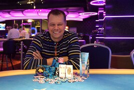RebuyStars - 1,5M GTD: Po dealu na FT se v dohrávce radoval Marek Dostál