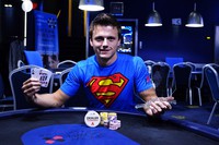 heads_up_showdown_09