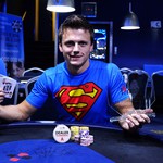 Players Championship (heads-up) v Showdownu se stal kořistí Supermana!