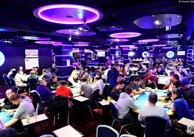 V listopadu budou kromě listí vzduchem létat miliony! V Rebuy Stars se hraje o více než 4.250.000! 