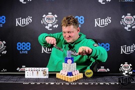 WSOPC: Polák Kadziela potvrdil svou všestrannost a bere prsten ze 7-card studu