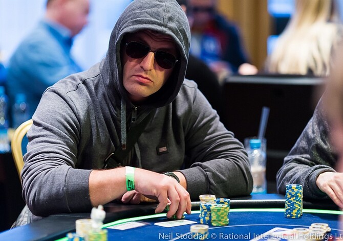 EPT Prague: Leon Tsoukernik chipleaduje finále Super High Rolleru!