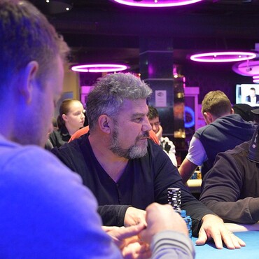Rebuy Stars: Vítězem půlmilionového úterý se stal na Kladně Jovan Lazarov