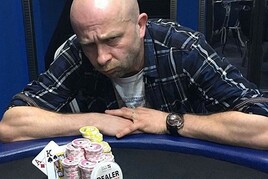 Celebrití smršť v Showdownu. Karel &quot;Na stojáka&quot; Hynek vyhrál úterní freezeout