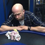 Celebrití smršť v Showdownu. Karel &quot;Na stojáka&quot; Hynek vyhrál úterní freezeout