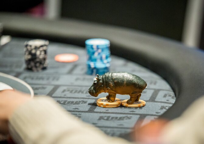 WSOPC: Kabrhel, Binar i Staszko postupují v PLO High Rolleru