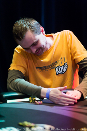 WSOP: Kabrhelův postup v $10K heads-upu, Negreanu bez náramku