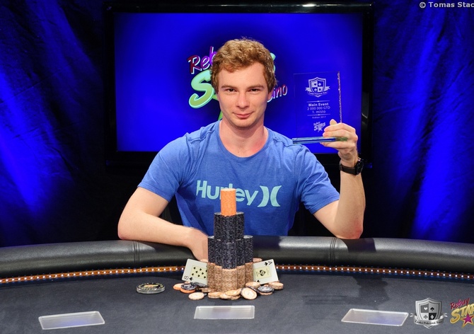 Tříhodinový heads-up přihrál titul z květnové ČPT Jakubu Šenkovi