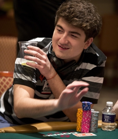 WSOP: Jak Dzmitry Urbanovich open mucknul vítěznou kombinaci...