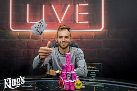 Český den v King&#039;s: Zábrana zvítězil v MS Cupu, Vojáček opanoval Bounty a Kuběnka chipleaduje ME