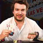 WSOP: Rekordní Seniors event, Negreanu si jde pro náramek a bracelet pro Moormana