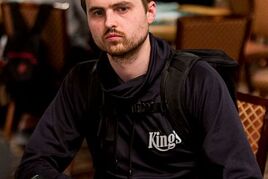 WSOP: Jeden full house stačil. Martin Kabrhel chipleaduje po prvním dni $1.500 NLH!