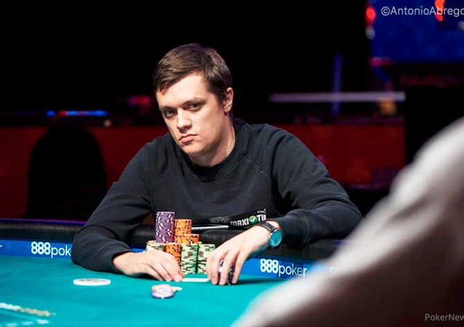 Artur Rudziankov dnes zabojuje v heads-up o historicky druhý WSOP  náramek pro český poker