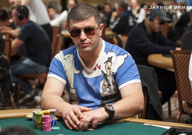 WSOP: Leonovo rychlé zhoupnutí v PLO High Rolleru a Vojtěchův postup v $1.500