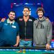 WSOP: Poslední trojici stále zcela jasně vévodí Američan Blumstein!