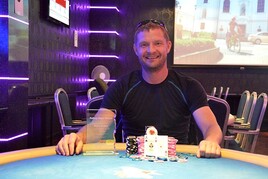 Z Last Chance až na vrchol! Tomáš Kočíb zvítězil v červencovém RebuyStars Milionu!
