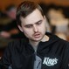 Poker EM Super High Roller: Leonův neúspěšný bluff na bublině a Kabrhelův mincash