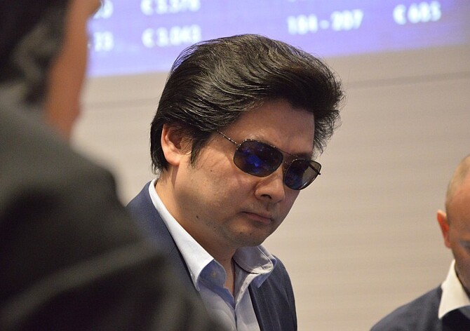 Savarin: Zahajovací den Feelbet Open 2M absolutně zničil Liang Feng!