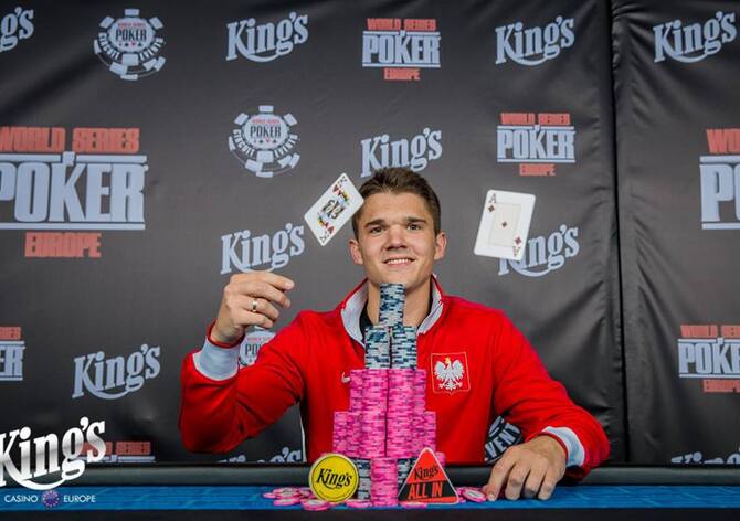 King's Rozvadov: Big Stack finálový stůl bez českého zastoupení. Tři Češi postupují v Crazy Eights.