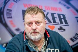 WSOPE Colossus €2M GTD: Do finále pokračuje Matouš Skořepa s Romanem Moťovským