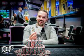 WSOPE: Deepstack vyhrál Rumun Parau, v King’s Cupu jdou dále tři Češi