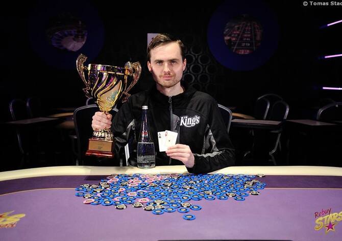Další Kabrhelův triumf v RebuyStars. Zvítězil ve vánočním High Rolleru!