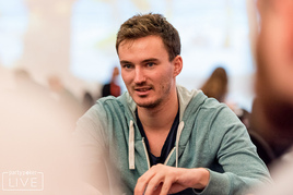 Finálovému stolu Main Eventu Triton Super High Roller Series vévodí Steffen Sontheimer