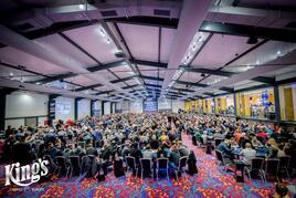 Main Event FPO v King&#039;s nese garanci €100.000