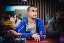 G4G: Po druhém hracím dni Poker Fever ME se na chiplead usadil Patrik Bečák