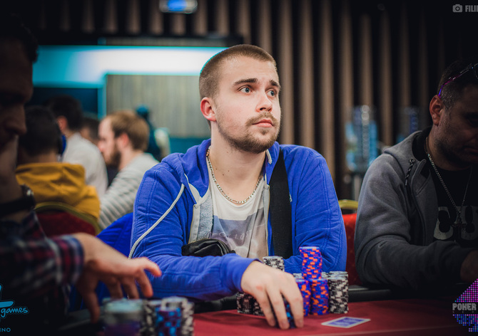 G4G: Po druhém hracím dni Poker Fever ME se na chiplead usadil Patrik Bečák