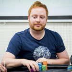 Super High Roller v Grandioru chipleaduje po prvním dni Niall Farrell