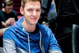 Main Event EPT: Sítem druhého dne prošel i Honza Bednář!