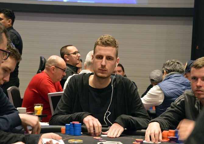 pp Millions Main Event: Do bojů o final table postoupilo 10 Čechů!