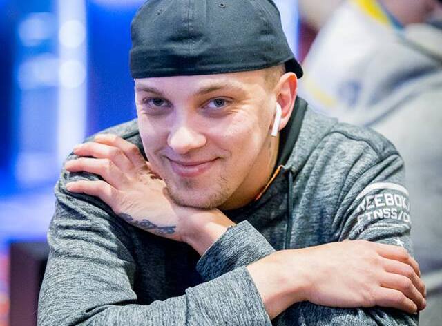 Víťa Pítr a Václav Fous prošli dnem 1A WSOPC Deepstack Open