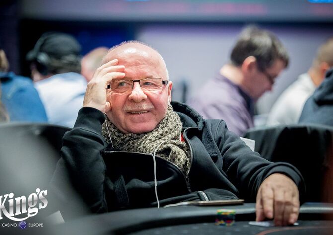 Czech Poker Masters: Po sedmi flightech se na absolutní chiplead vyhoupl Teodor Popovič