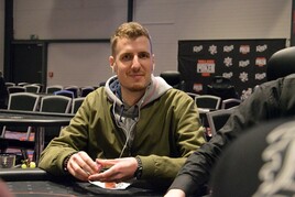 Pět Čechů a tři Slováci v penězích Main Eventu WSOP! Mach s Rudziankovem v TOP100!