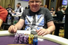 Savarin MČR Main Event 5M GTD: Po druhém flightu usedl na chiplead Josef Kropáček