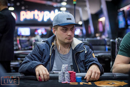 pp Millions Russia: Do třetího dne jde 5 Čechů, Sklenička mezi top stacky