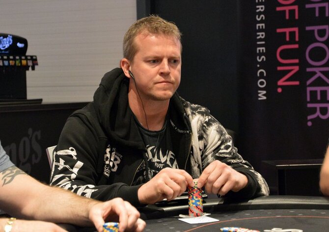 Rozvadov: Z úvodního flightu King&#039;s Celebration Cup postoupili tři Češi