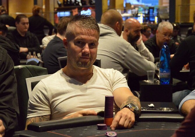 EPM: Desáté místo, WSOPE ticket a €10K pro Tomáše Chrobáka