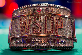 Poker není mrtvý! Main Event WSOP přilákal druhé největší pole v historii