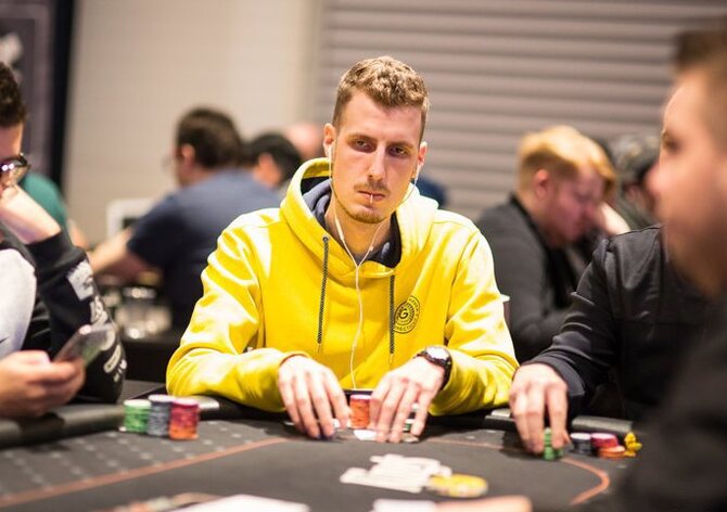 WSOPC: Mach s Kleskou na FT prstenového freezoutu. Tatar šestý v PLO High Rolleru.