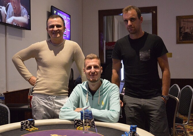 Červencový High Roller v Savarinu ovládlo po dealu trio Mach, Kokoška a Lozinskyi