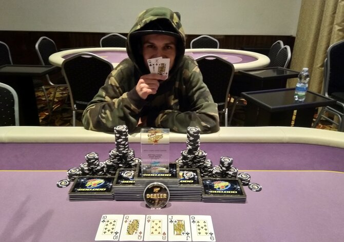 Žraločí trofej na Savarinu ukořistil Tomáš Vojáček